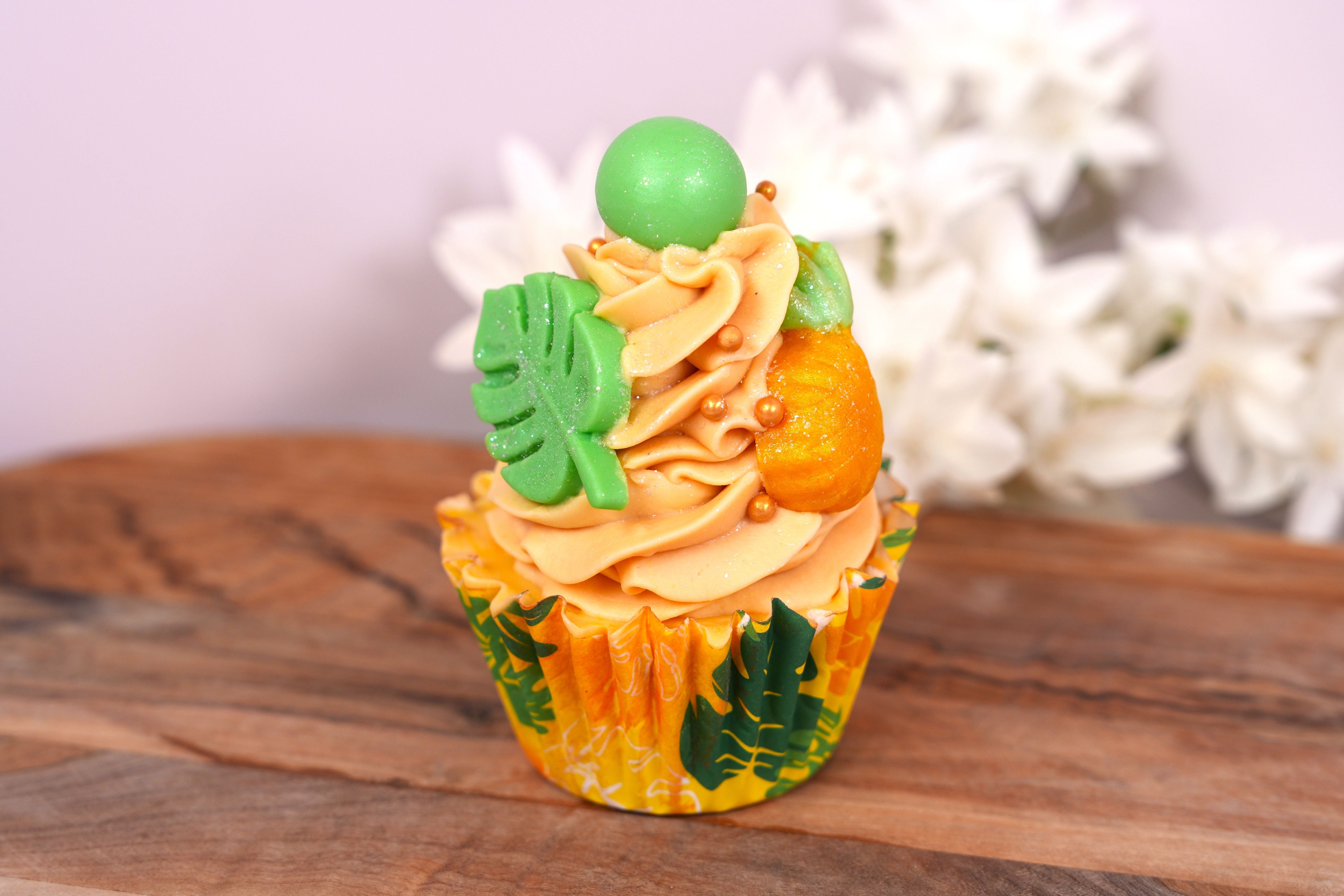 Pineapple Cupcake